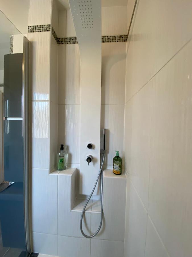 Decouvrez Le Charme Au Coeur De Gap Apartman Kültér fotó