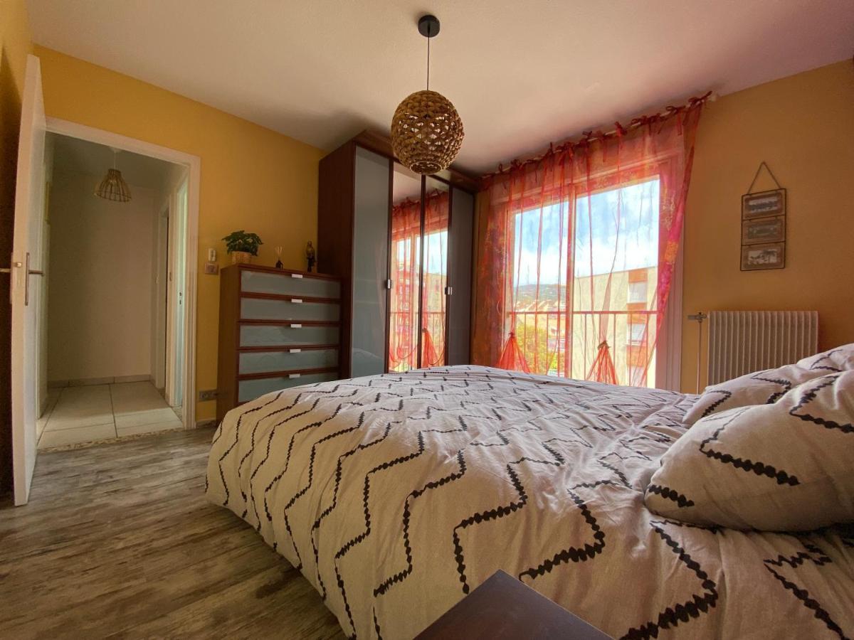 Decouvrez Le Charme Au Coeur De Gap Apartman Kültér fotó